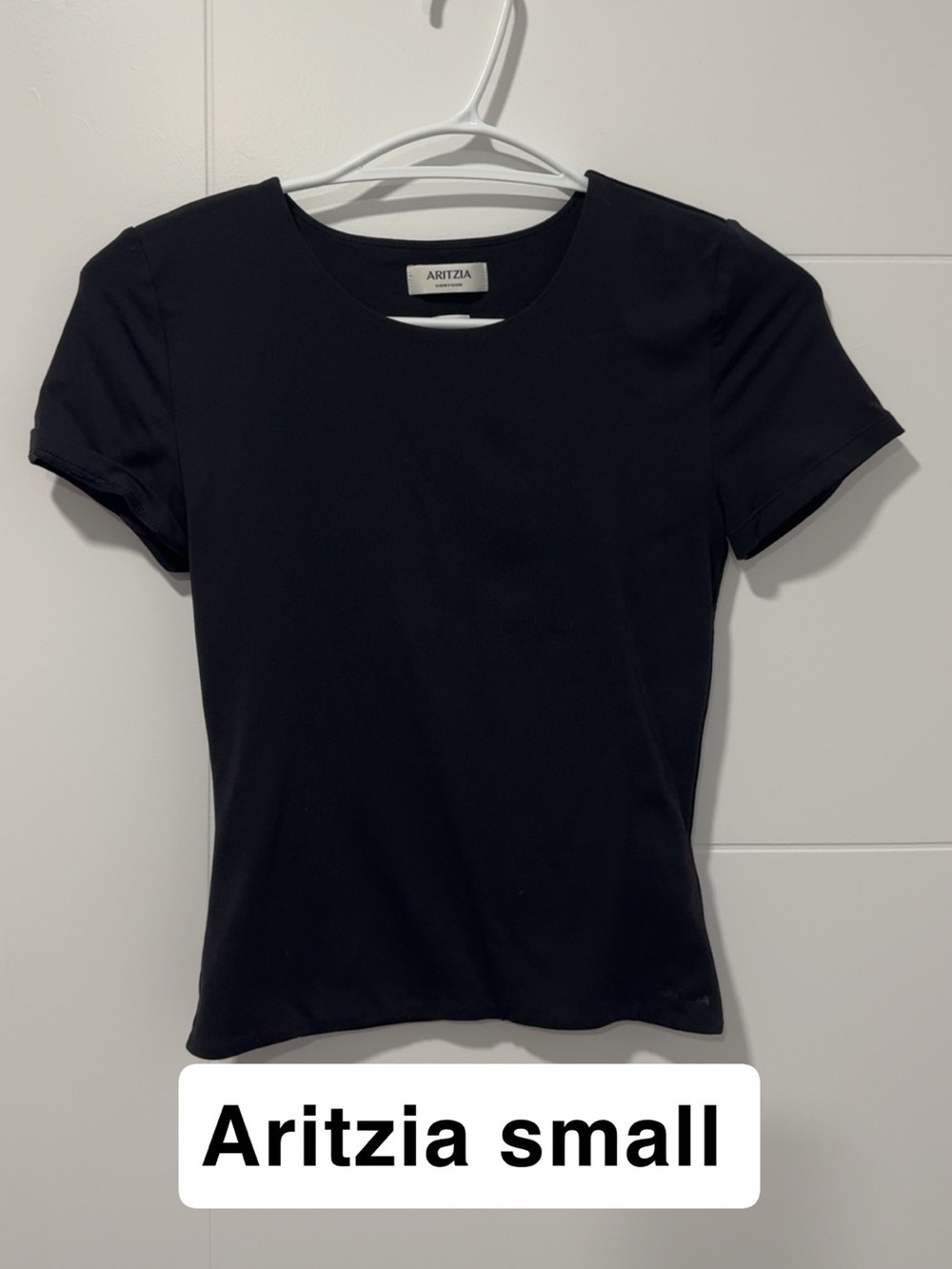 Aritzia contour Short Sleeve Top